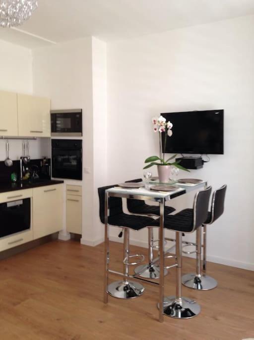 #28 1 Bdr Flat Ac Balcony Hper Central 10Mins To Beach & Old Town Nice Bagian luar foto